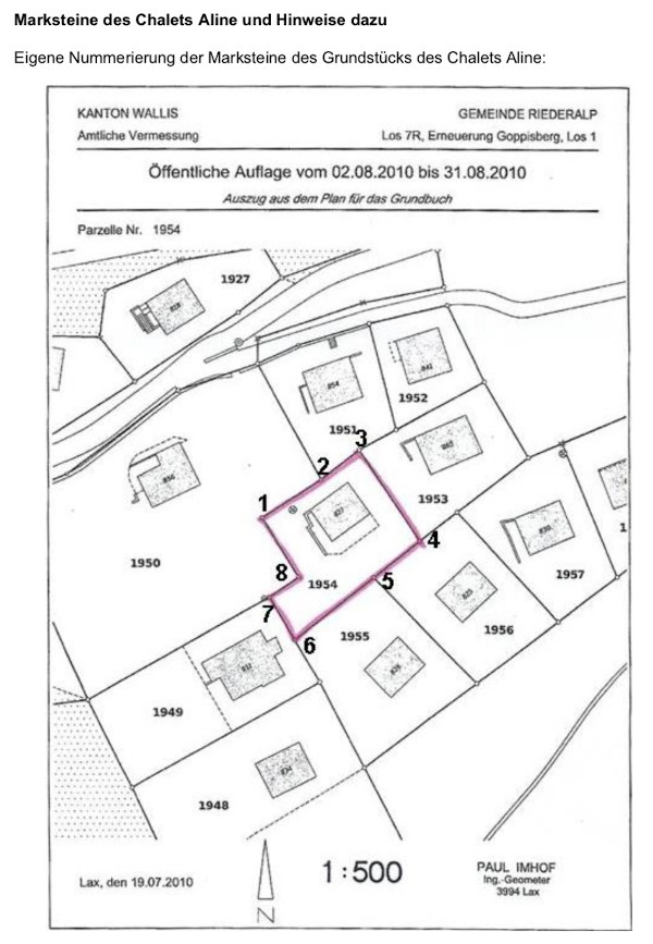 Marksteine mit Hinweisen
